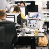 Presque 20% des salariés suisses envisagent un changement d'emploi dans les douze prochains mois. Un meilleur salaire et un travail qui procure davantage de satisfaction sont les principaux motifs évoqués. (archives)